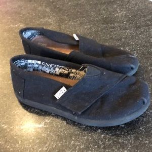 Little kid Black Toms, like new condition